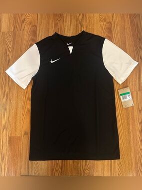 Nike kids Black Short-Sleeve Athletic Jersey with White Sleeves, Size XL